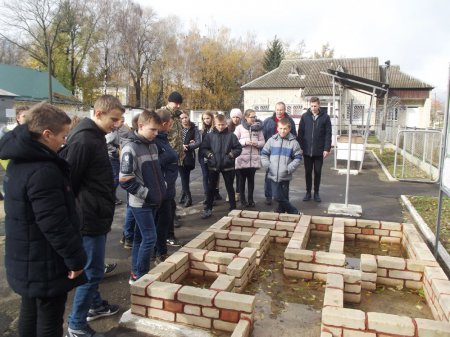 Екскурсія до військової частини